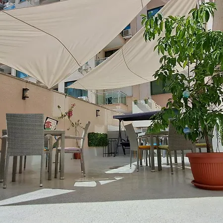 West Otel 2*