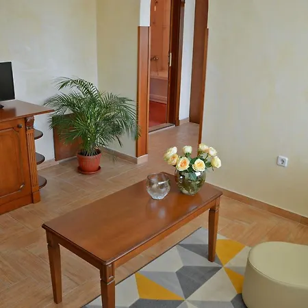 Otel West 2*